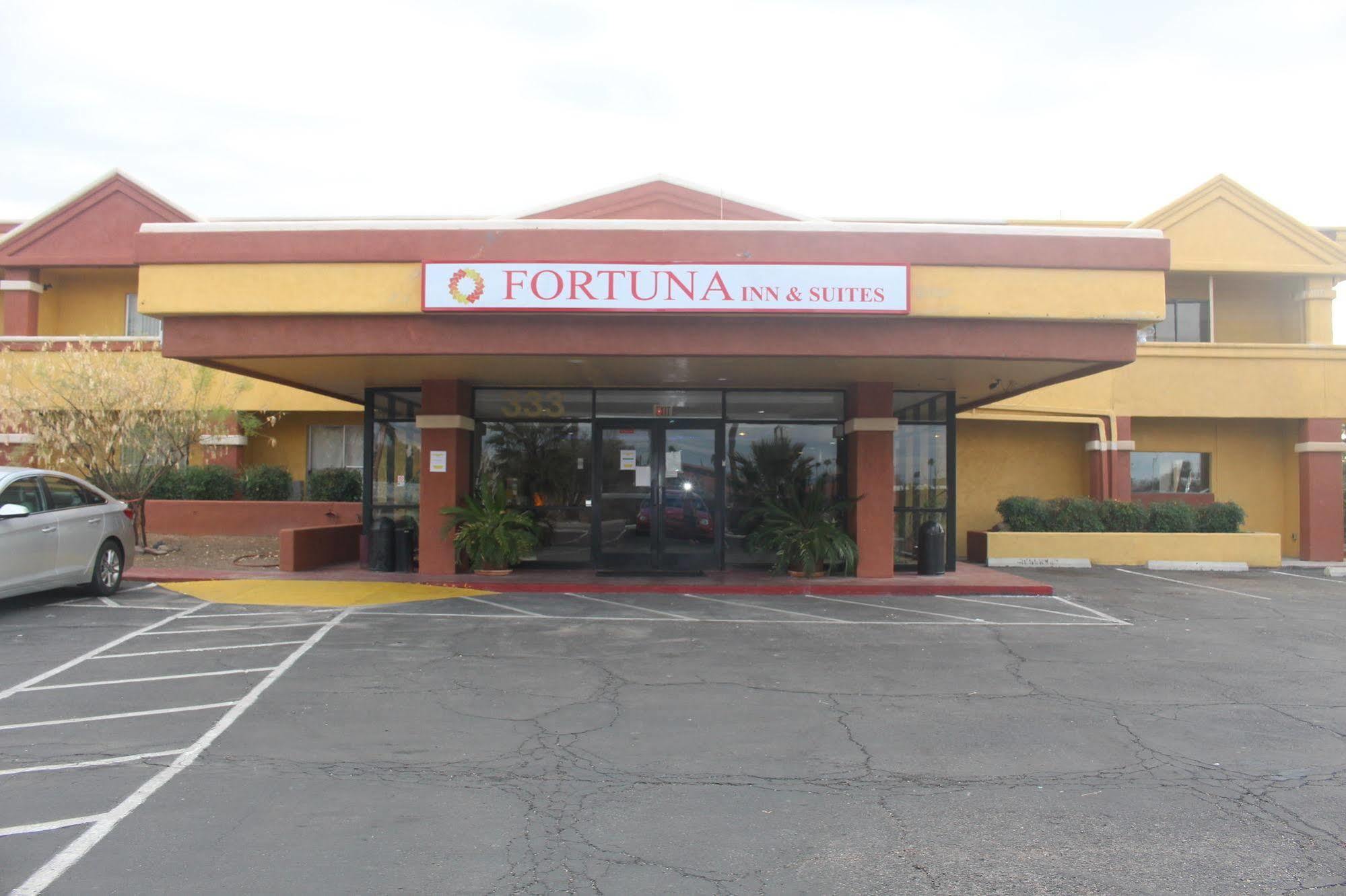 Fortuna Inn And Suites Тусон Экстерьер фото